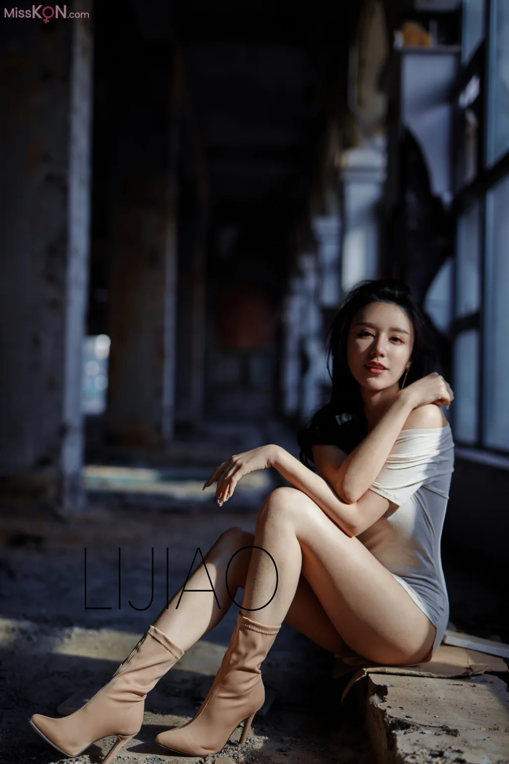 LIJIAO李娇 Vol.008: 情色唯美露脸极品女体艺术私拍 (49 photos)
