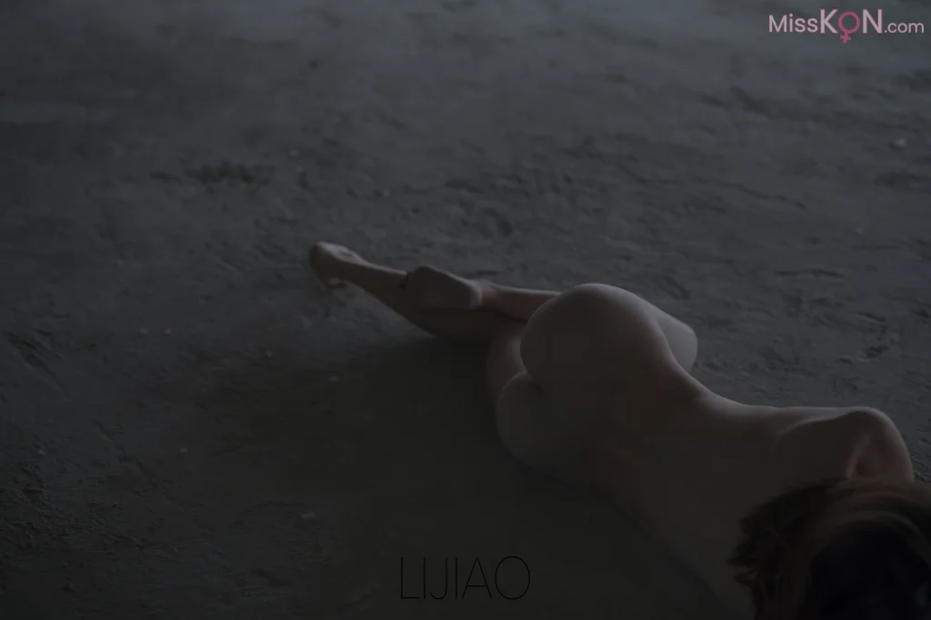 LIJIAO李娇 Vol.009: 情色唯美露脸极品女体艺术私拍 (50 photos)