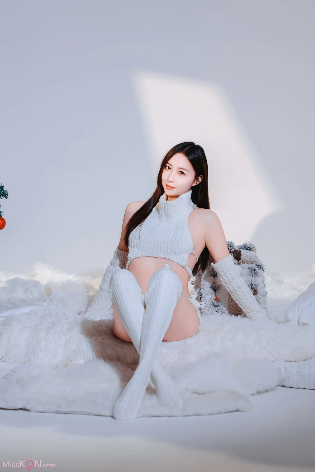 [Private Photoshoot] LiLi: 極品國模 2024.11.22 大尺度 私拍 視圖 (318 photos + 13 videos)