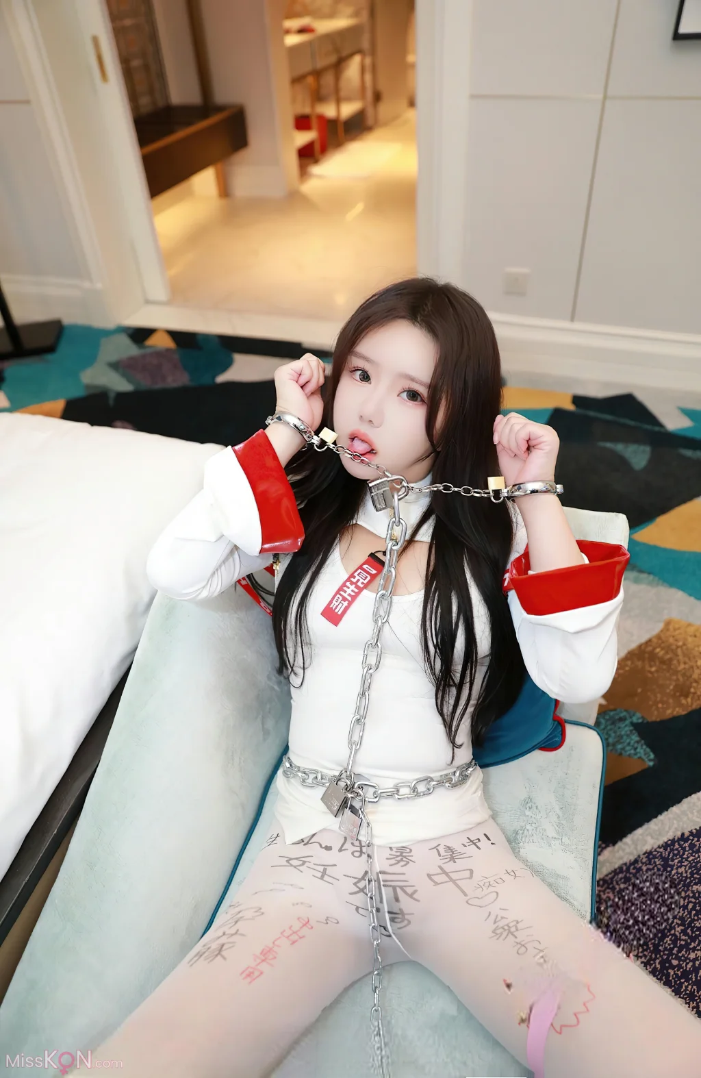 [XR Uncensored] 小薯条nienie: R18 秀人网模特 甜蜜束缚 (91 photos)
