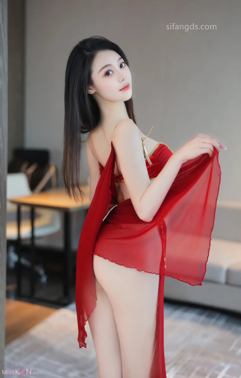 [XR Uncensored] 清妙: R18 秀人网模特 红色舞裙+S (93 photos )