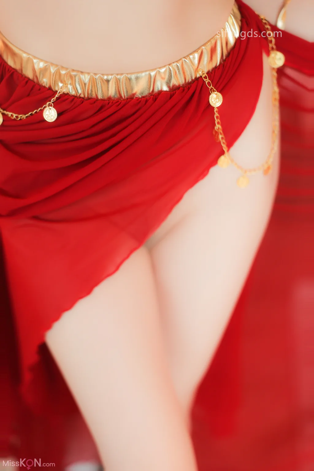 [XR Uncensored] 清妙: R18 秀人网模特 红色舞裙+S (93 photos )