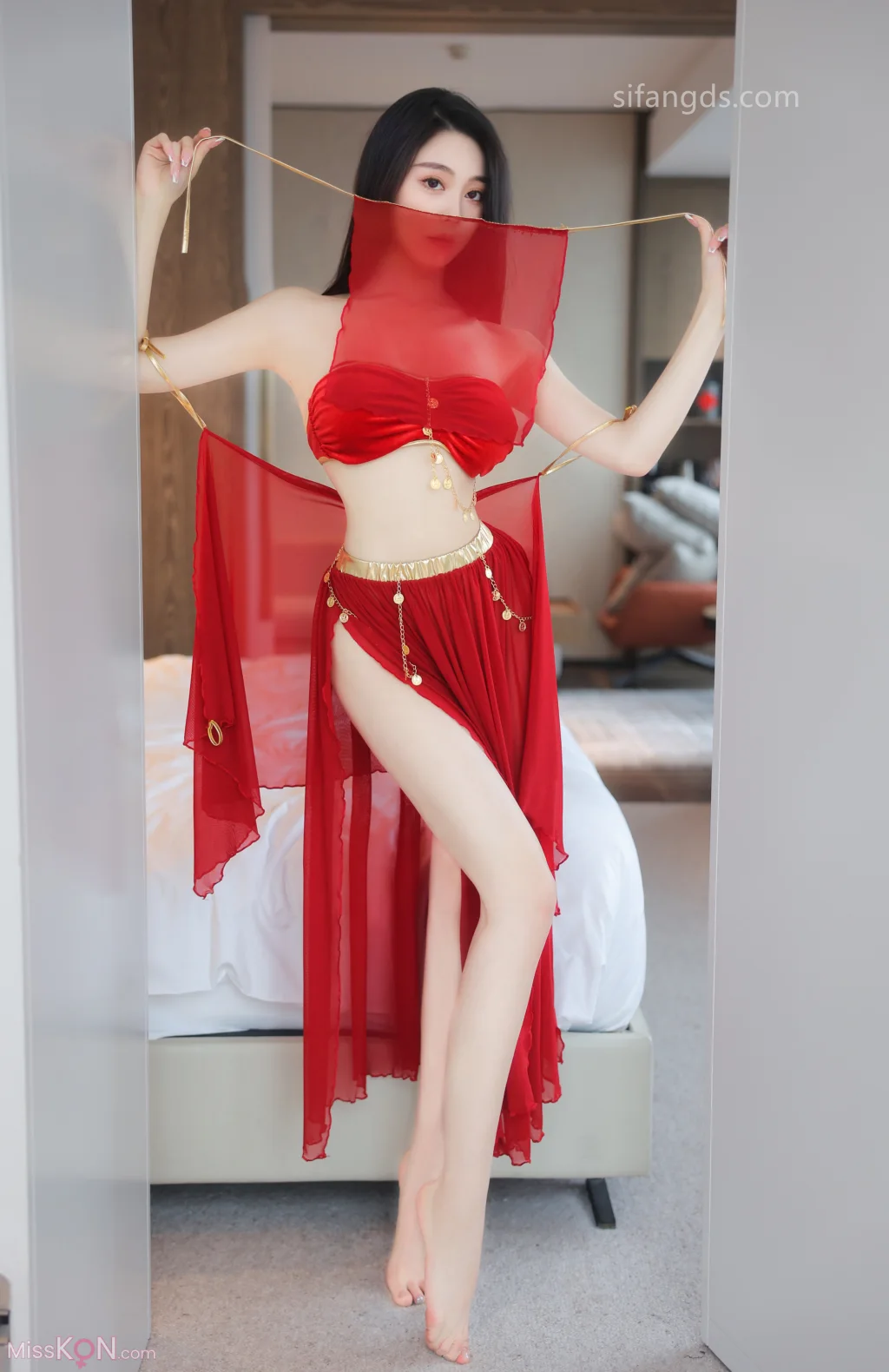 [XR Uncensored] 清妙: R18 秀人网模特 红色舞裙+S (93 photos )