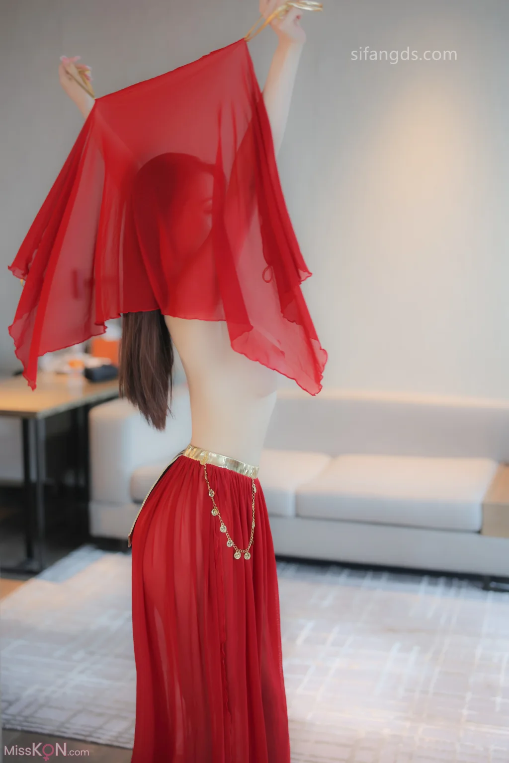 [XR Uncensored] 清妙: R18 秀人网模特 红色舞裙+S (93 photos )