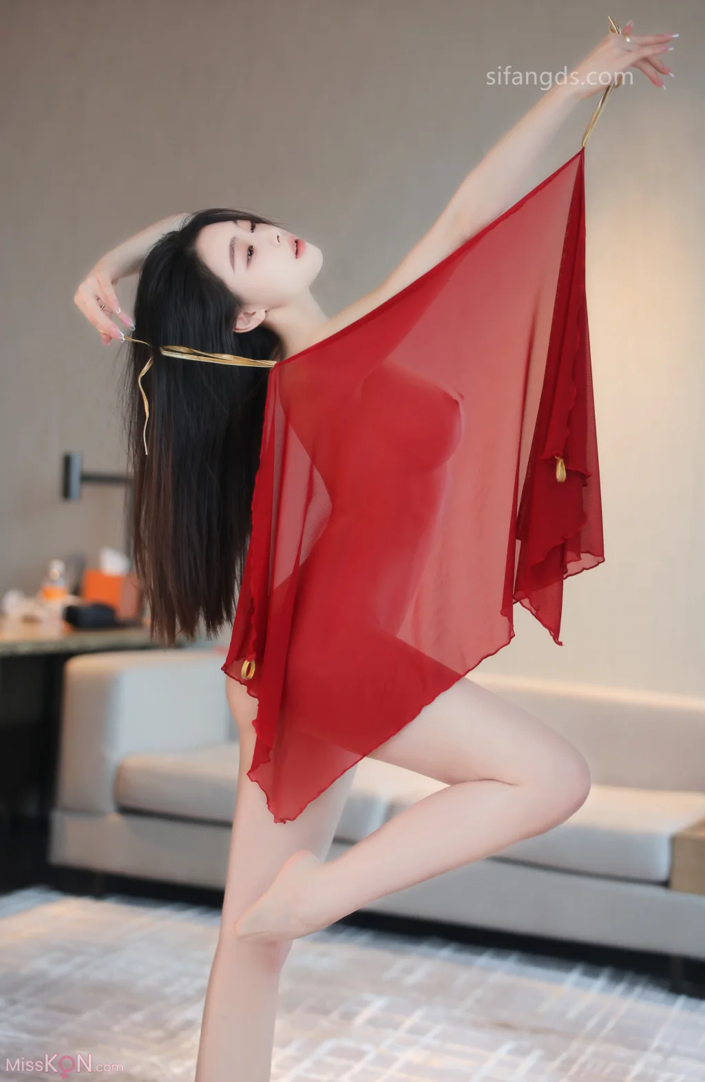 [XR Uncensored] 清妙: R18 秀人网模特 红色舞裙+S (93 photos )