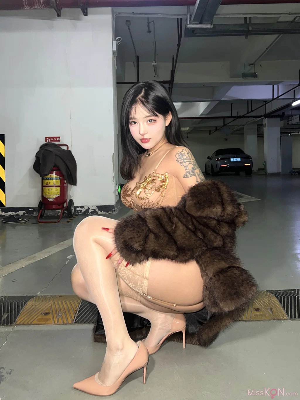 小u优优子: 2024 Collection (96 photos + 1 video) – Page 2