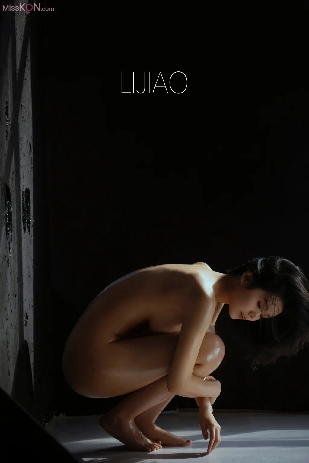 LIJIAO李娇 Vol.010: 情色唯美露脸极品女体艺术私拍 (53 photos)
