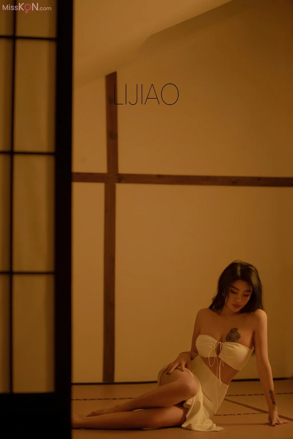 LIJIAO李娇 Vol.010: 情色唯美露脸极品女体艺术私拍 (53 photos)