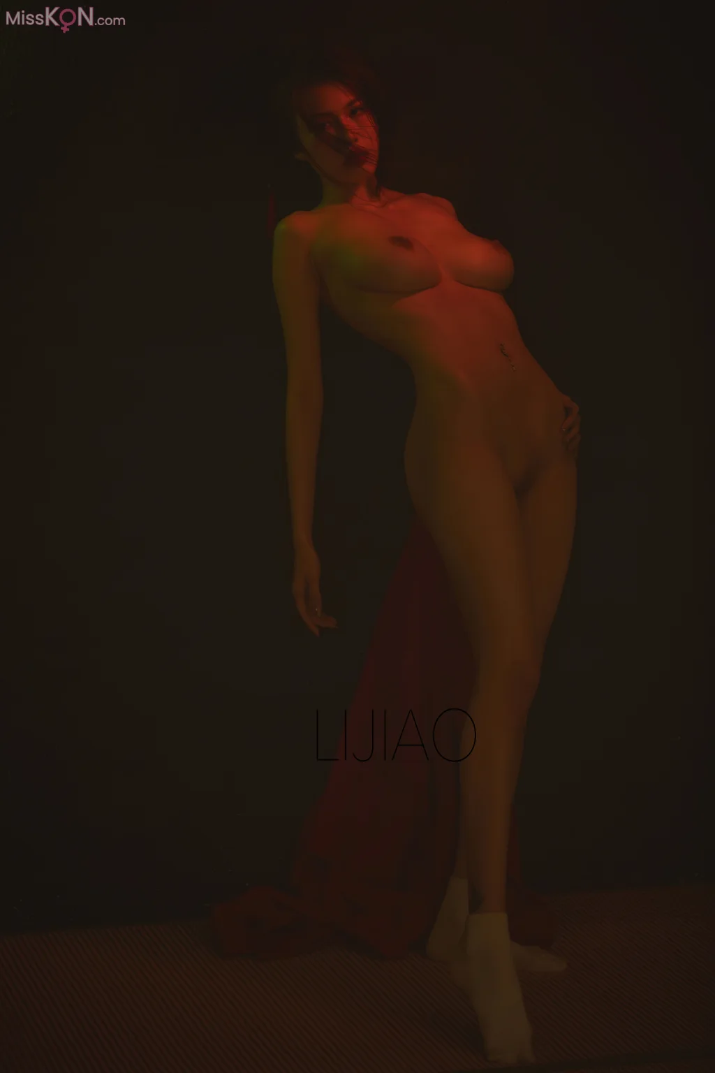 LIJIAO李娇 Vol.010: 情色唯美露脸极品女体艺术私拍 (53 photos)