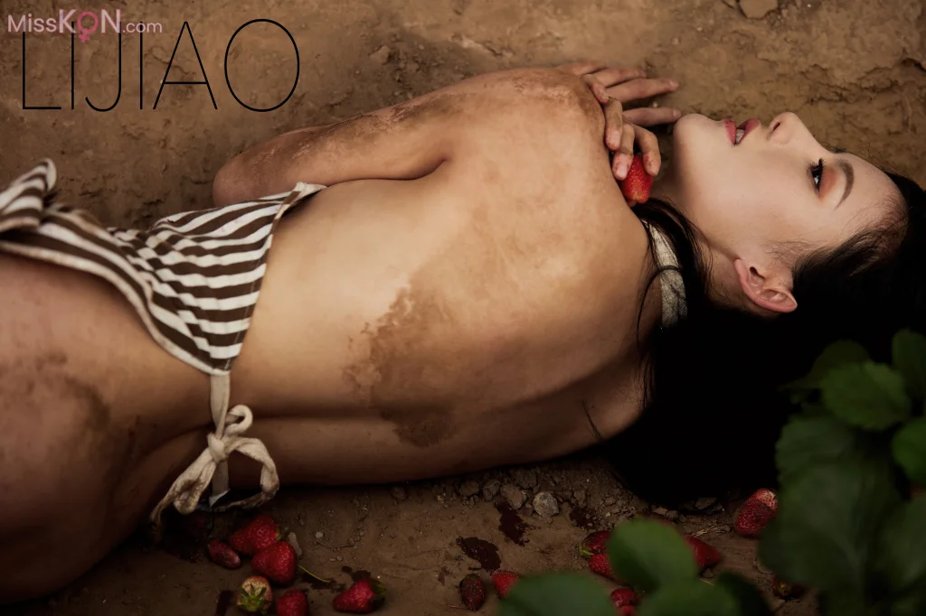 LIJIAO李娇 Vol.011: 情色唯美露脸极品女体艺术私拍 (49 ảnh)