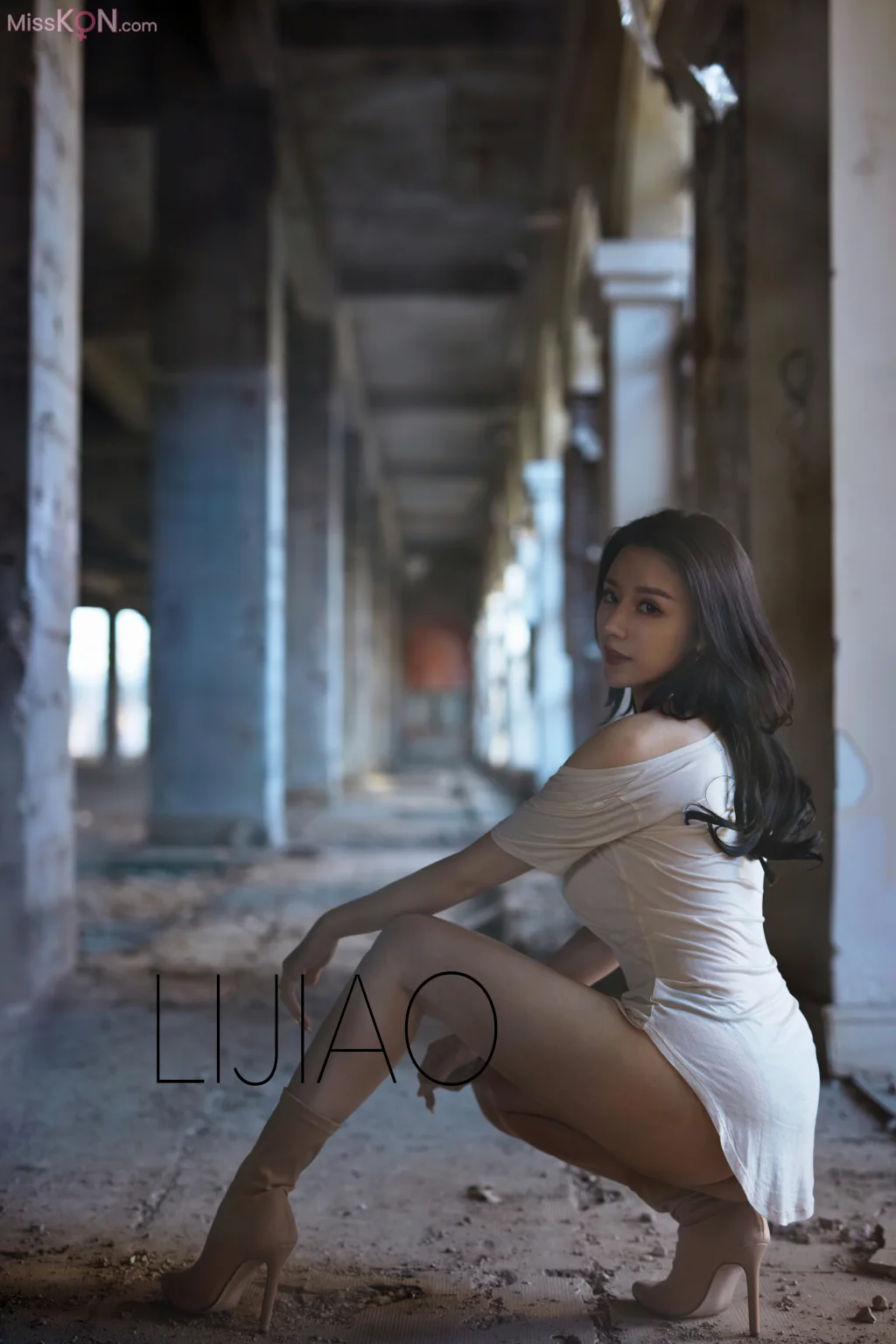 LIJIAO李娇 Vol.011: 情色唯美露脸极品女体艺术私拍 (49 photos)