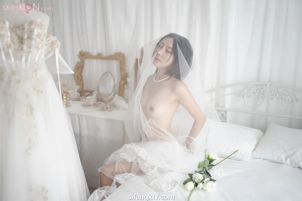 夕颜: 雪白肌肤女神 大尺度福利 (78 photos )