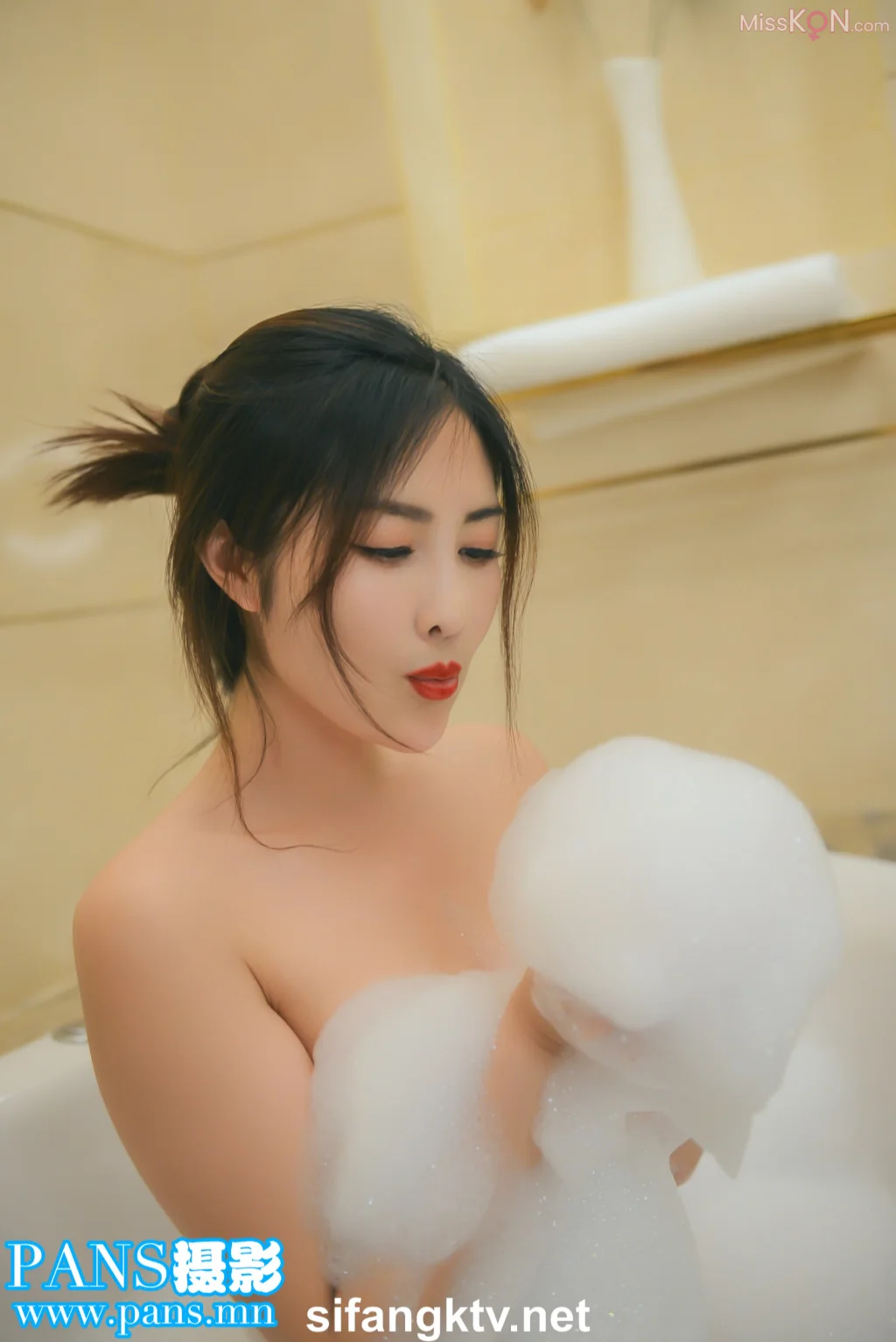 kiki &amp; 佳琪 &amp; 艾米: PANS 極品 反差 女神 模特 大尺度 (95 ảnh )