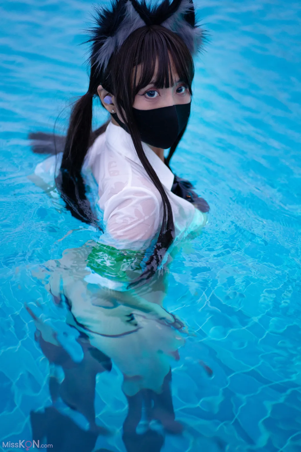 Coser@职业奶妈三水子: 生徒会长 (62 photos)