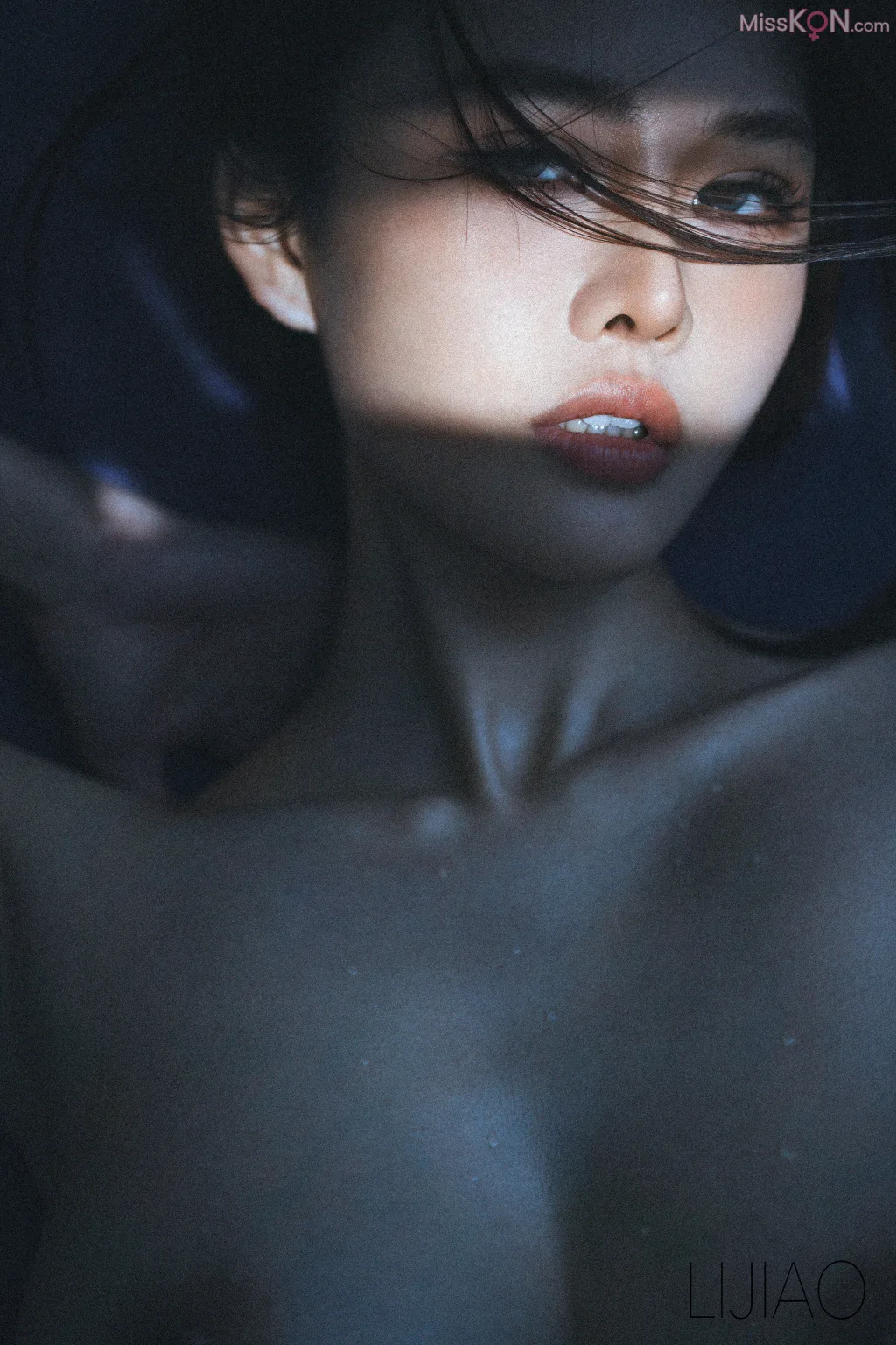 LIJIAO李娇 Vol.012: 情色唯美露脸极品女体艺术私拍 (53 photos)