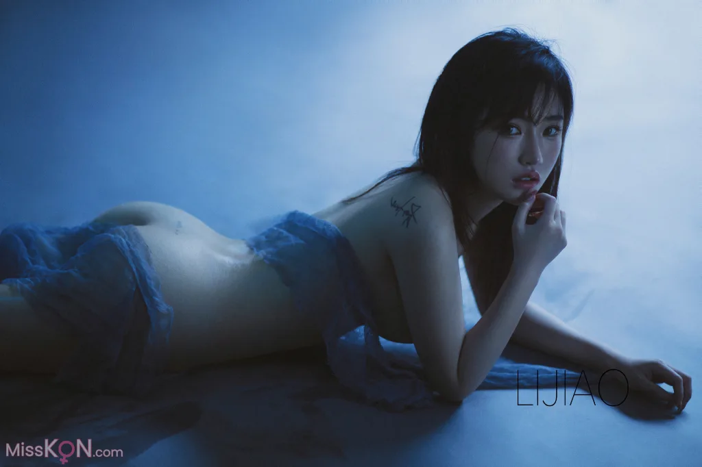 LIJIAO李娇 Vol.013: 情色唯美露脸极品女体艺术私拍 (53 photos)
