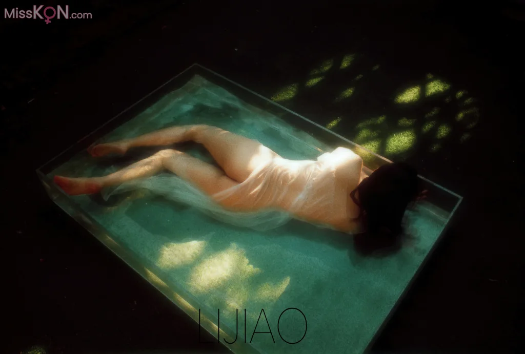 LIJIAO李娇 Vol.014: 情色唯美露脸极品女体艺术私拍 (49 photos)