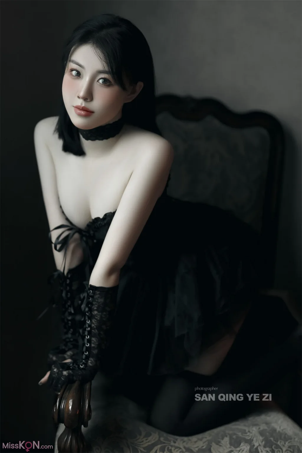 橘猫juju: 顶级小美女 黑色蕾丝下的神秘诱惑 (90 ảnh )
