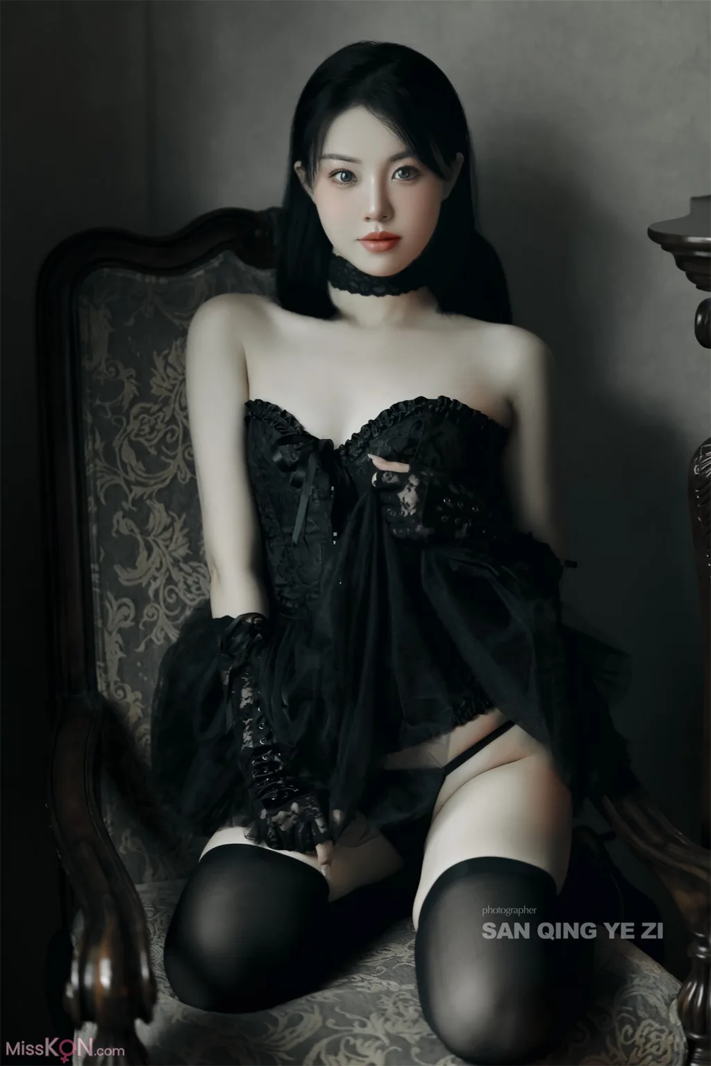 橘猫juju: 顶级小美女 黑色蕾丝下的神秘诱惑 (90 ảnh )