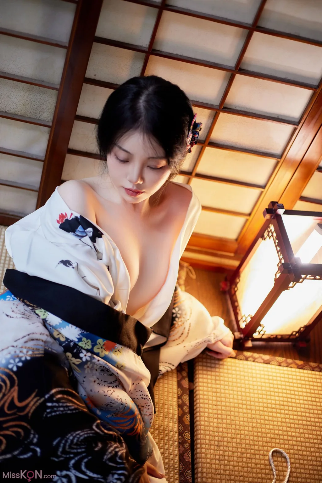 橘猫juju: 顶级小美女 黑色蕾丝下的神秘诱惑 (90 photos )