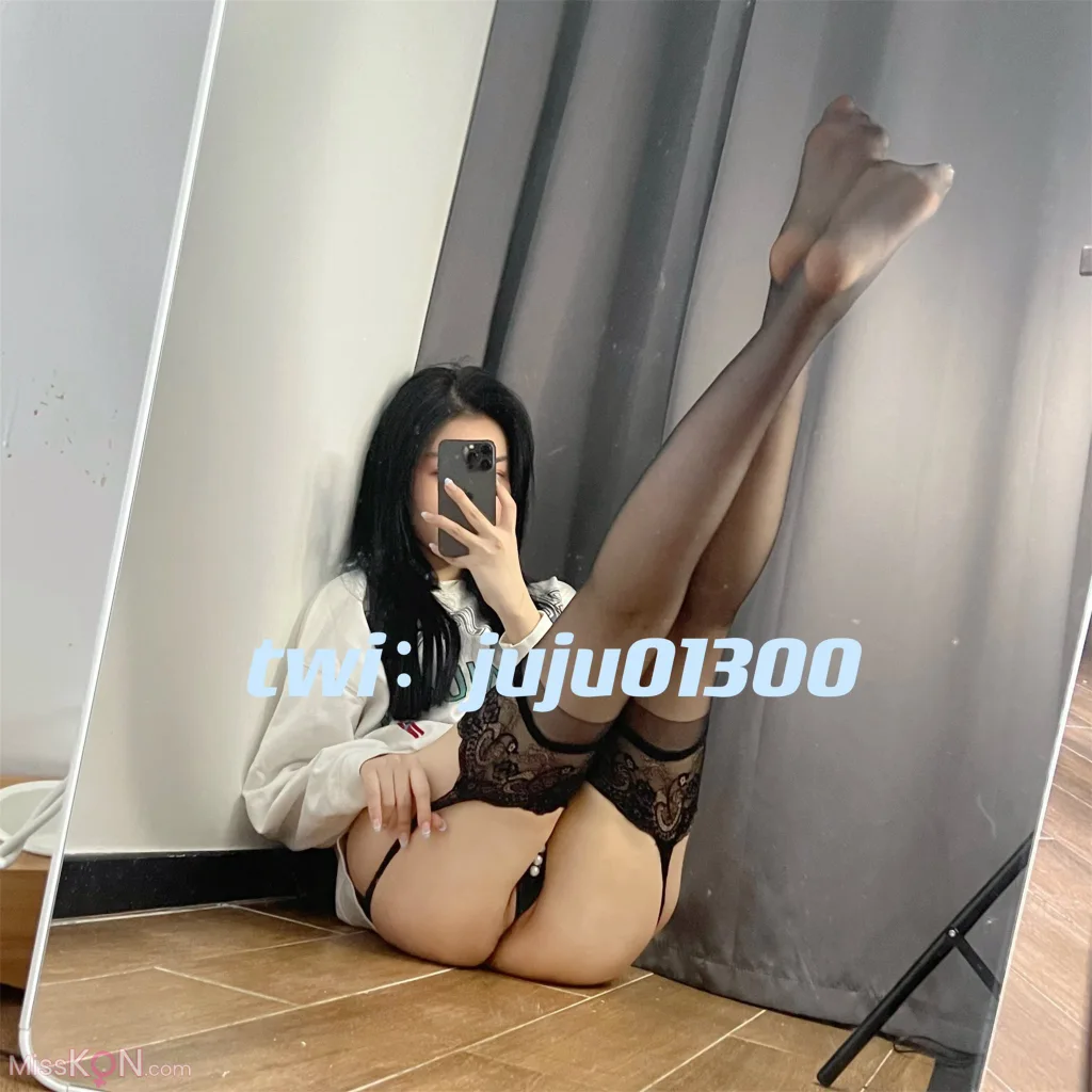 橘猫juju: 顶级小美女 黑色蕾丝下的神秘诱惑 (90 photos )