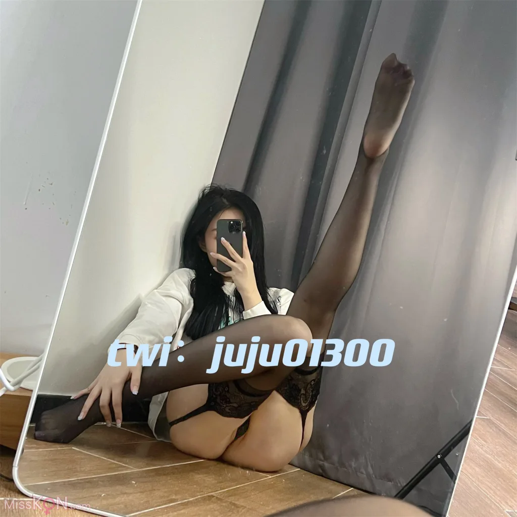 橘猫juju: 顶级小美女 黑色蕾丝下的神秘诱惑 (90 photos )
