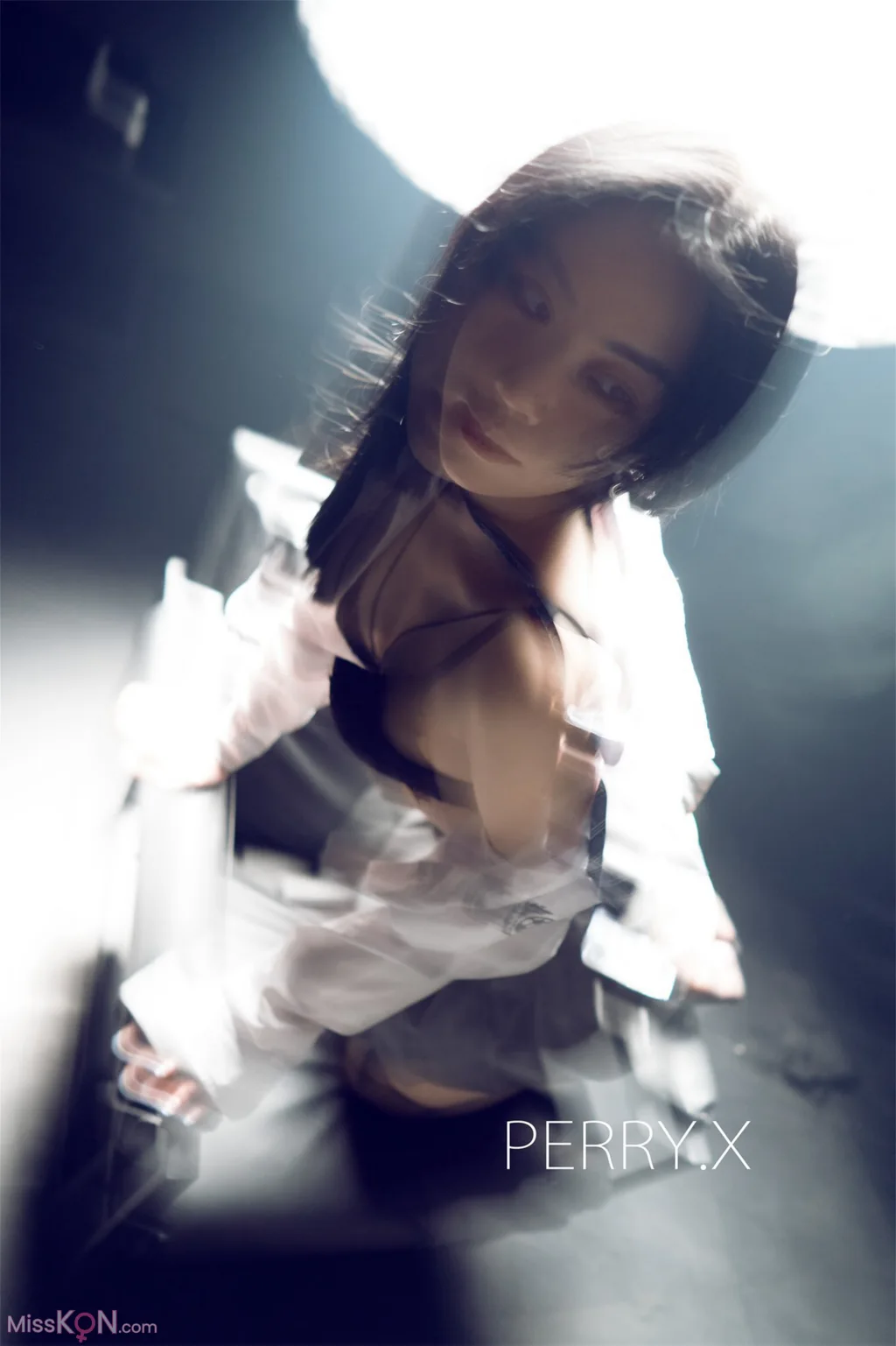 橘猫juju: 顶级小美女 黑色蕾丝下的神秘诱惑 (90 photos )