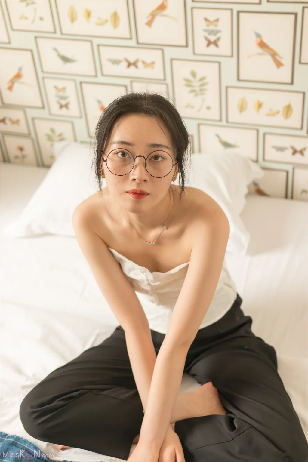 [Private Photoshoot] PKG眼镜娘: S级女神 阳光与思绪的温柔对话 (307 ảnh)