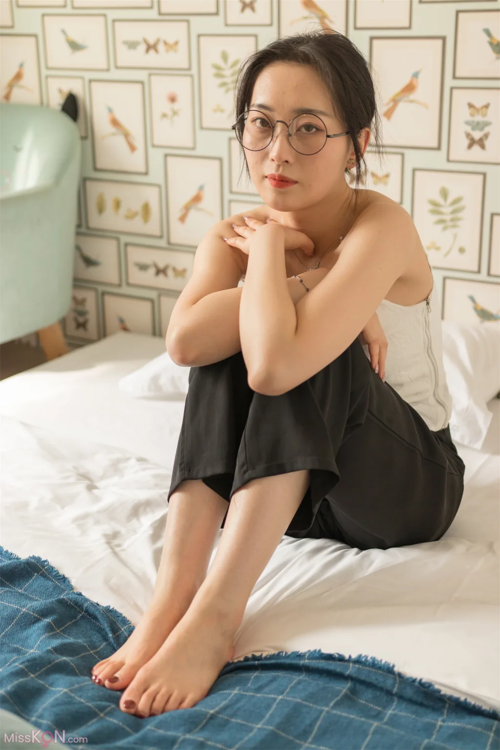 [Private Photoshoot] PKG眼镜娘: S级女神 阳光与思绪的温柔对话 (307 ảnh)