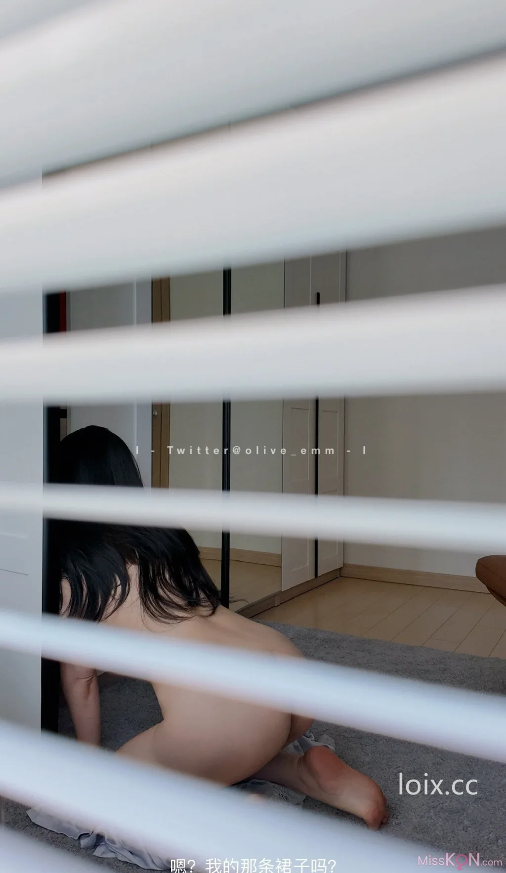 olive_emmm: 灰色睡衣 (24 ảnh )