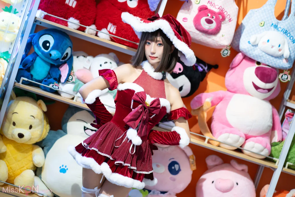 Coser@职业奶妈三水子: 圣诞小裙子 (72 photos)