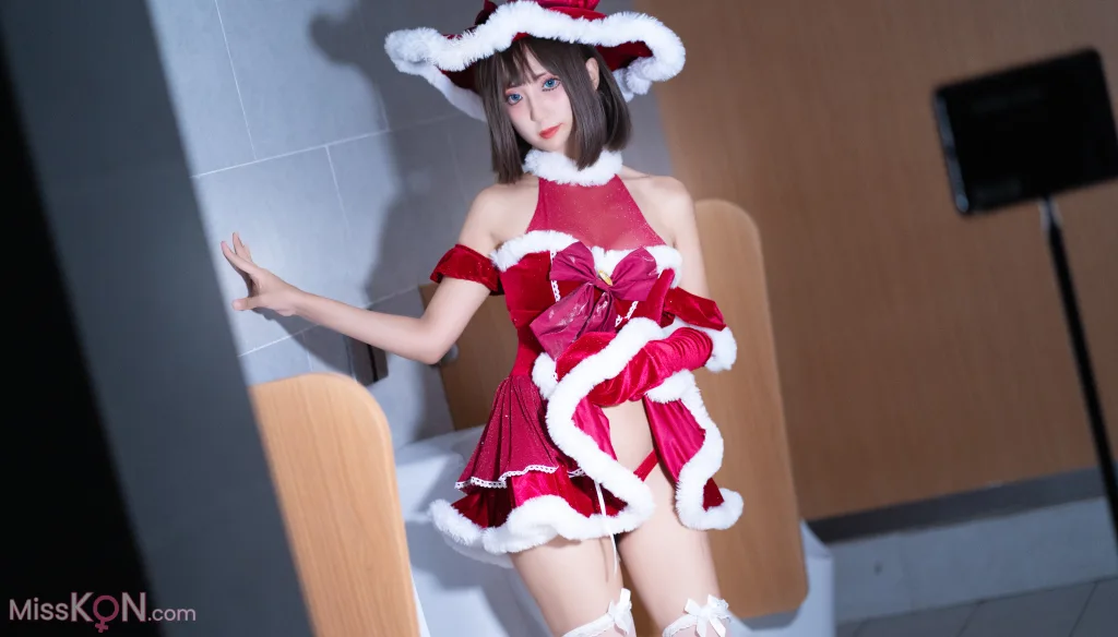 Coser@职业奶妈三水子: 圣诞小裙子 (72 photos)