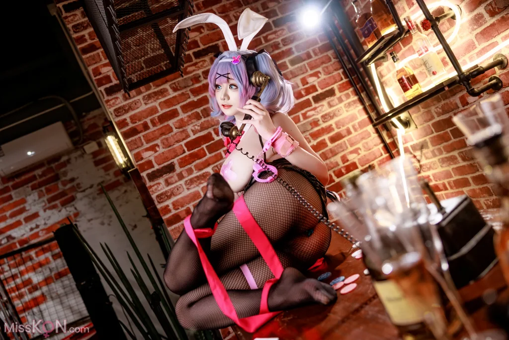 Coser@阿雪雪: 初音兔子洞 (105 photos )