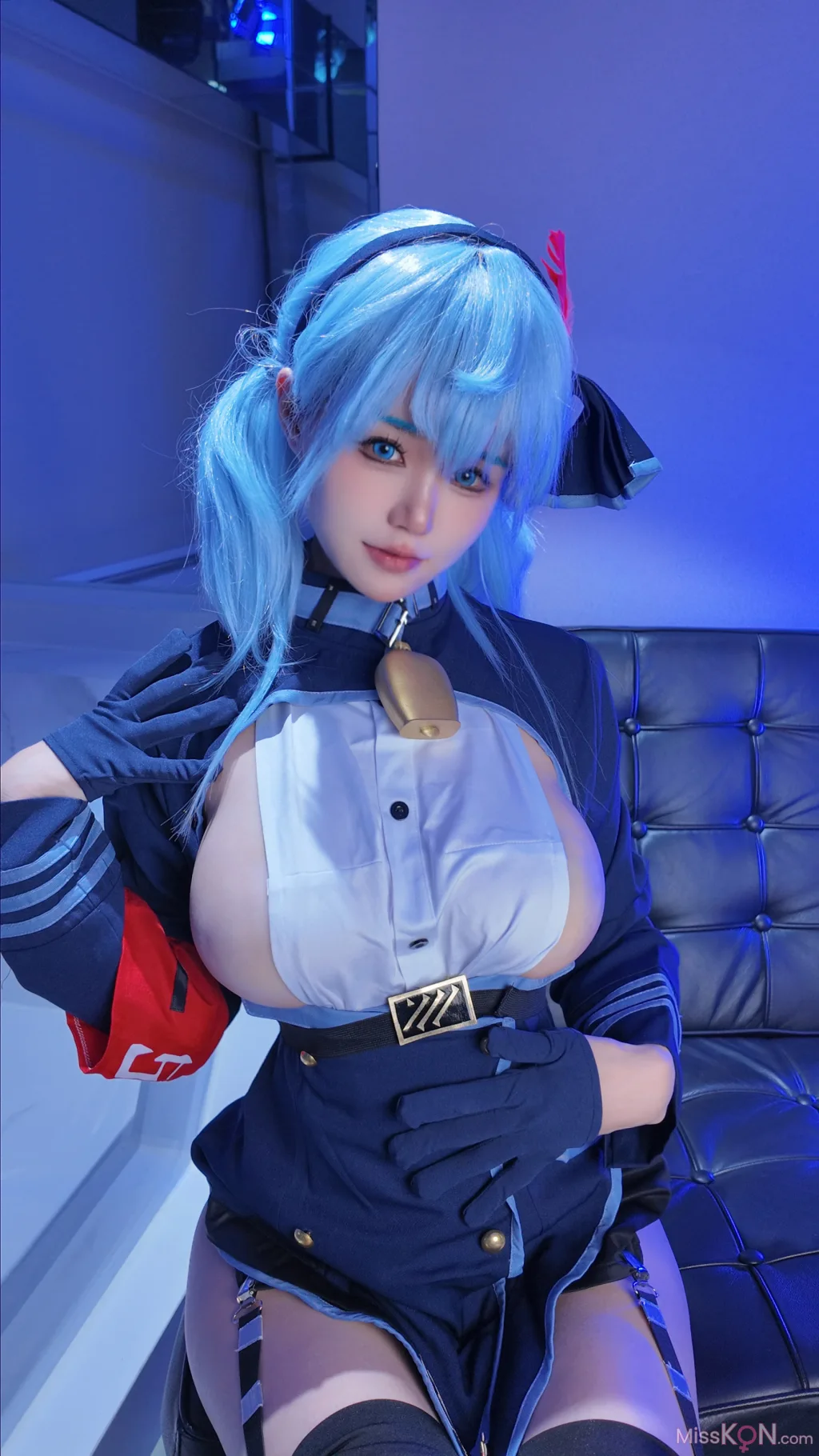 Coser@小仓千代w: 蔚蓝档案 天雨亚子 风纪 (37 photos)