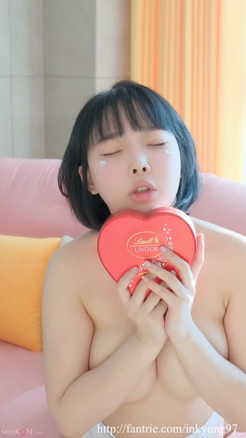 Kang In-kyung (강인경): Valentines Day (26 ảnh)