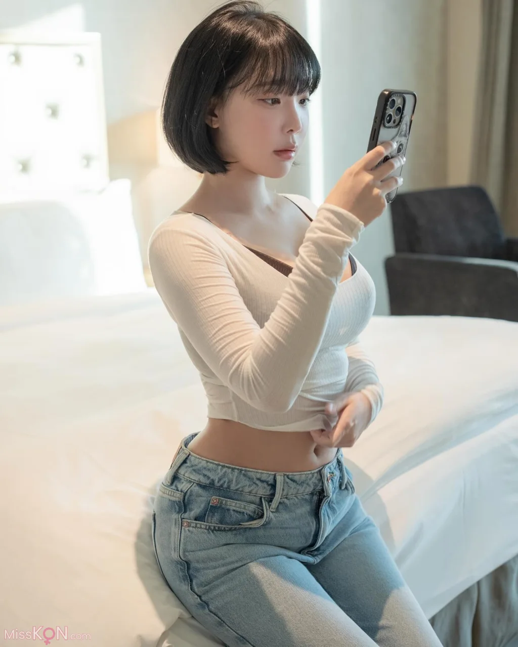 Kang In-kyung (강인경): White T-Shirt and Jeans Concept (20 ảnh)