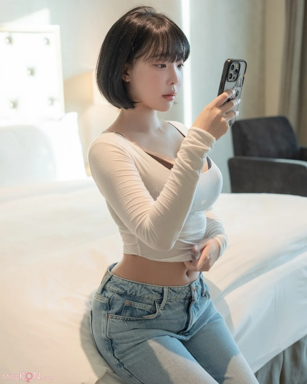 Kang In-kyung (강인경): White T-Shirt and Jeans Concept (20 ảnh)