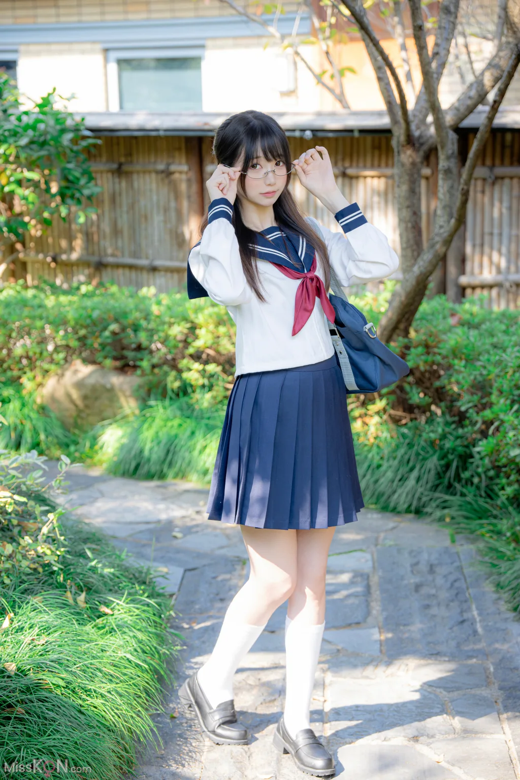 Coser@NAGISA魔物喵: 真面目な委員長 (89 ảnh)