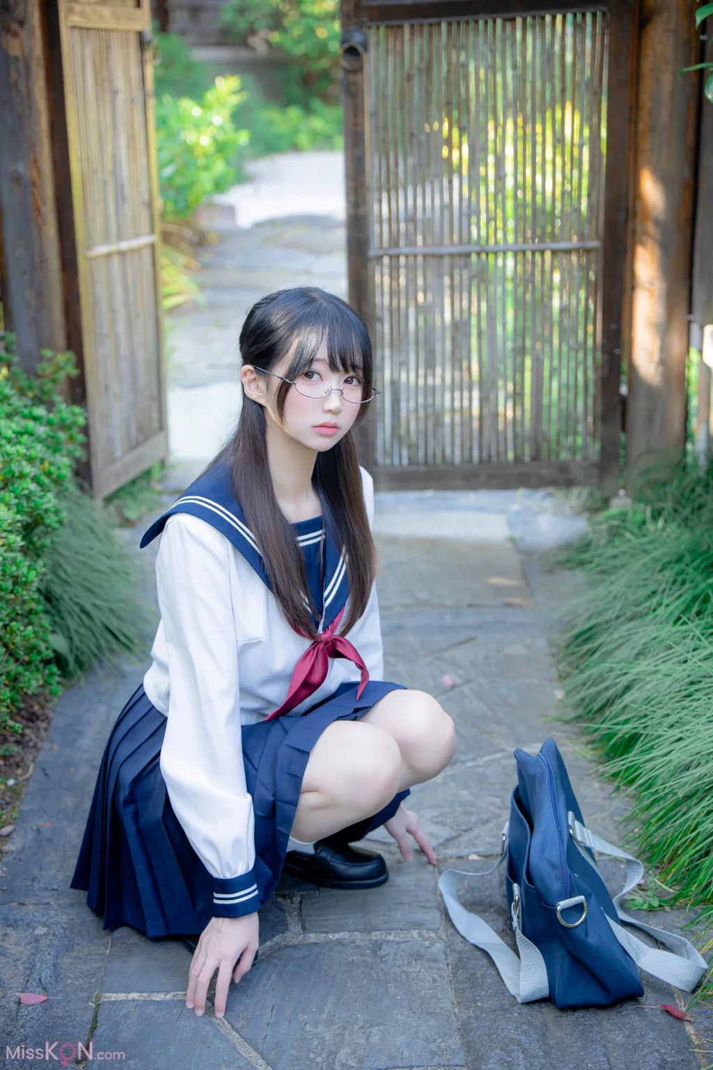 Coser@NAGISA魔物喵: 真面目な委員長 (89 ảnh)