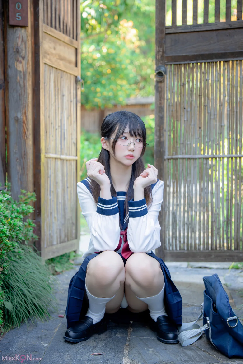 Coser@NAGISA魔物喵: 真面目な委員長 (89 ảnh)