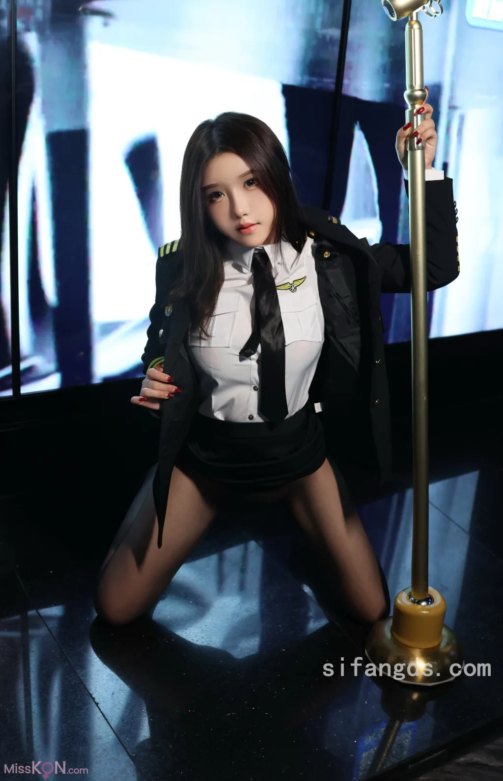 [XR Uncensored] 小薯条nienie: R18 秀人网模特 KTV激情篇剧情 (101 ảnh)