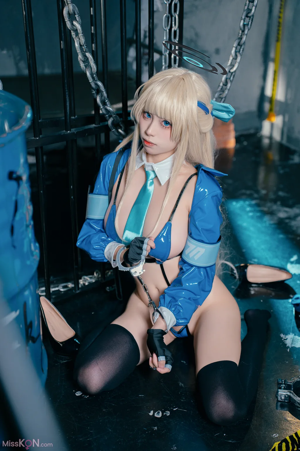 Coser@三無人型: 蔚蓝档案 飞鸟马时女警 (41 photos)
