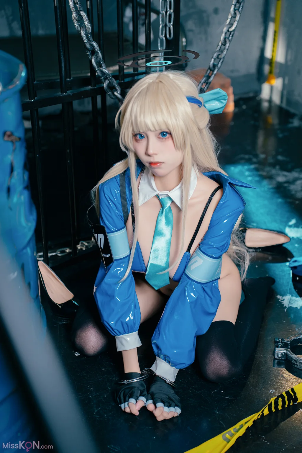 Coser@三無人型: 蔚蓝档案 飞鸟马时女警 (41 photos)