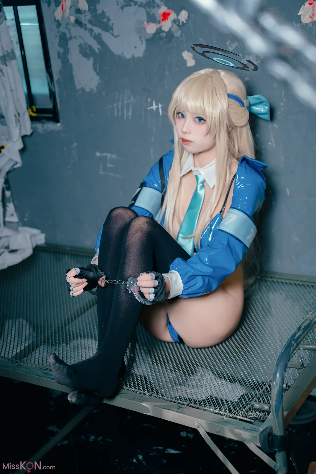 Coser@三無人型: 蔚蓝档案 飞鸟马时女警 (41 photos)