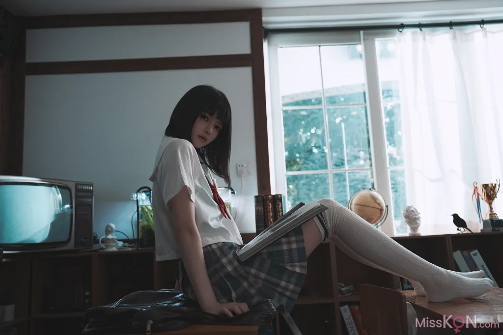 Coser@桜桃喵: 教室死库水 (48 ảnh)