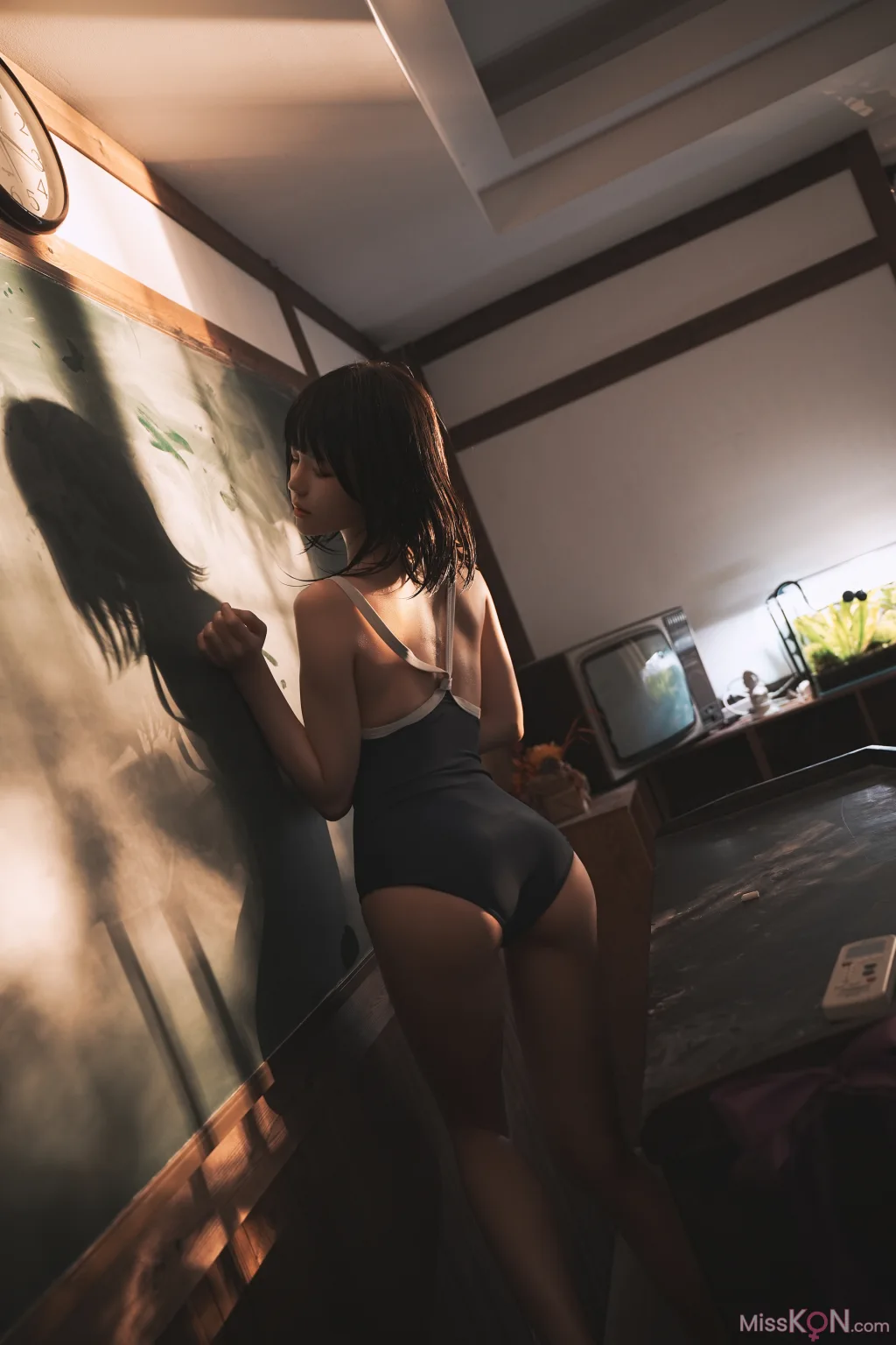 Coser@桜桃喵: 教室死库水 (48 photos)
