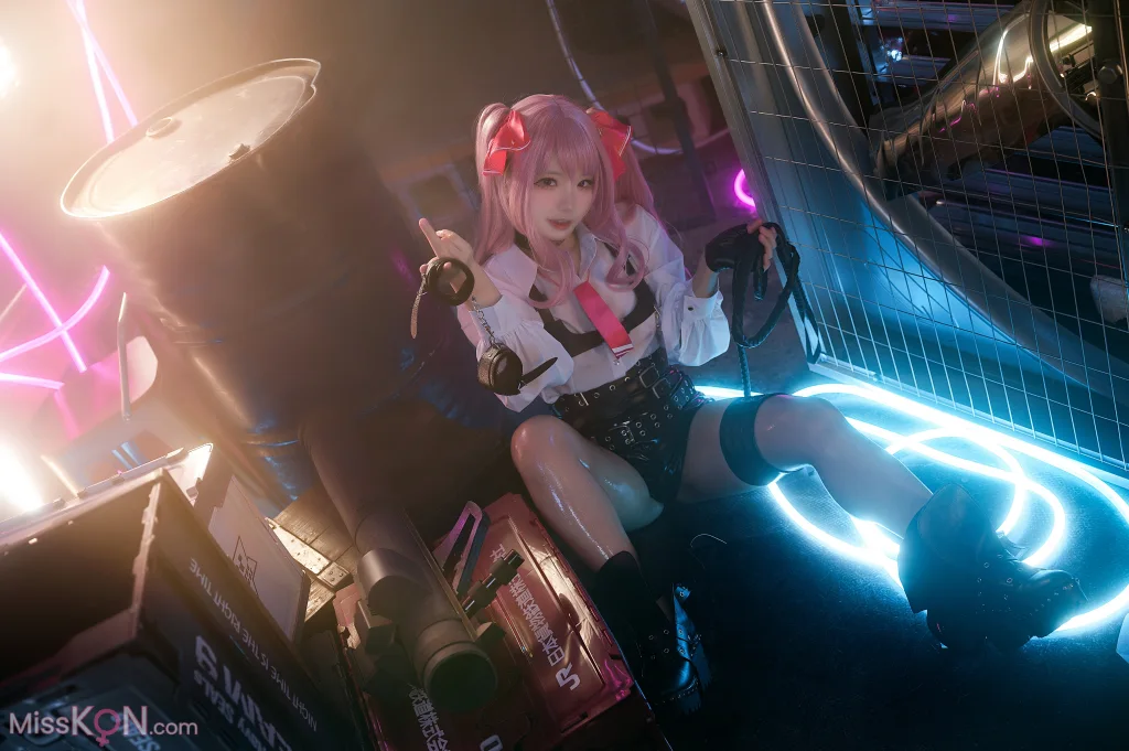Coser@伊喵君: Nikke胜利女神 尤妮 (34 ảnh)