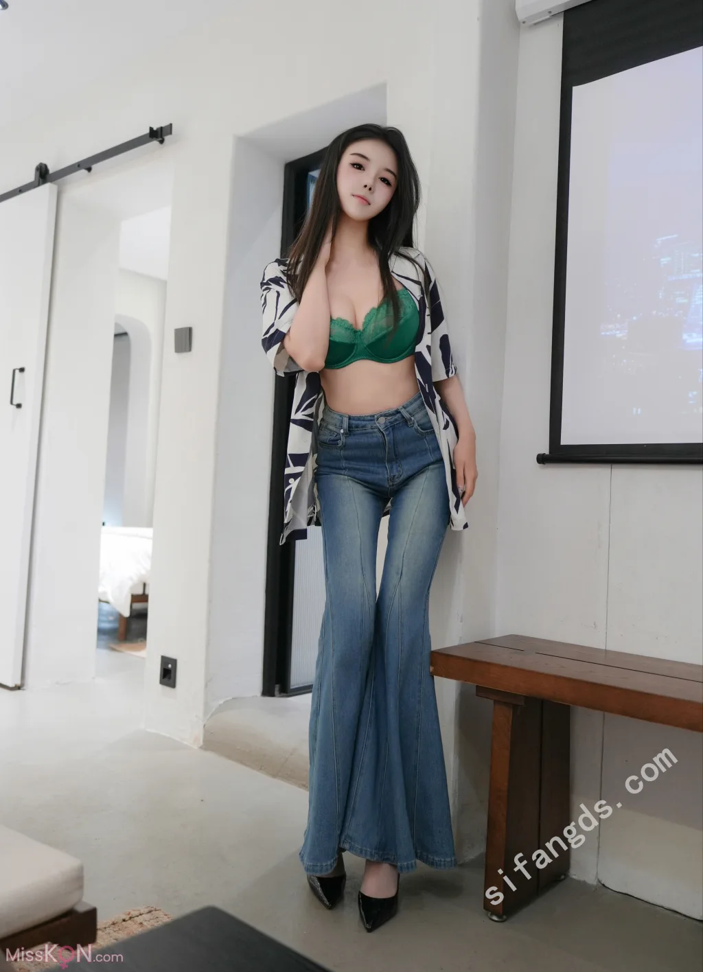 [XR Uncensored] 袁圆: R18 秀人网模特 牛仔裤里的灰丝 (89 ảnh)