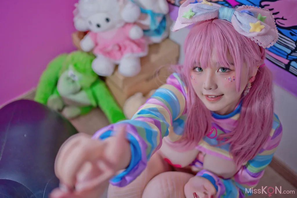 Coser@阿半今天很开心: 粉色双马尾 (43 ảnh)