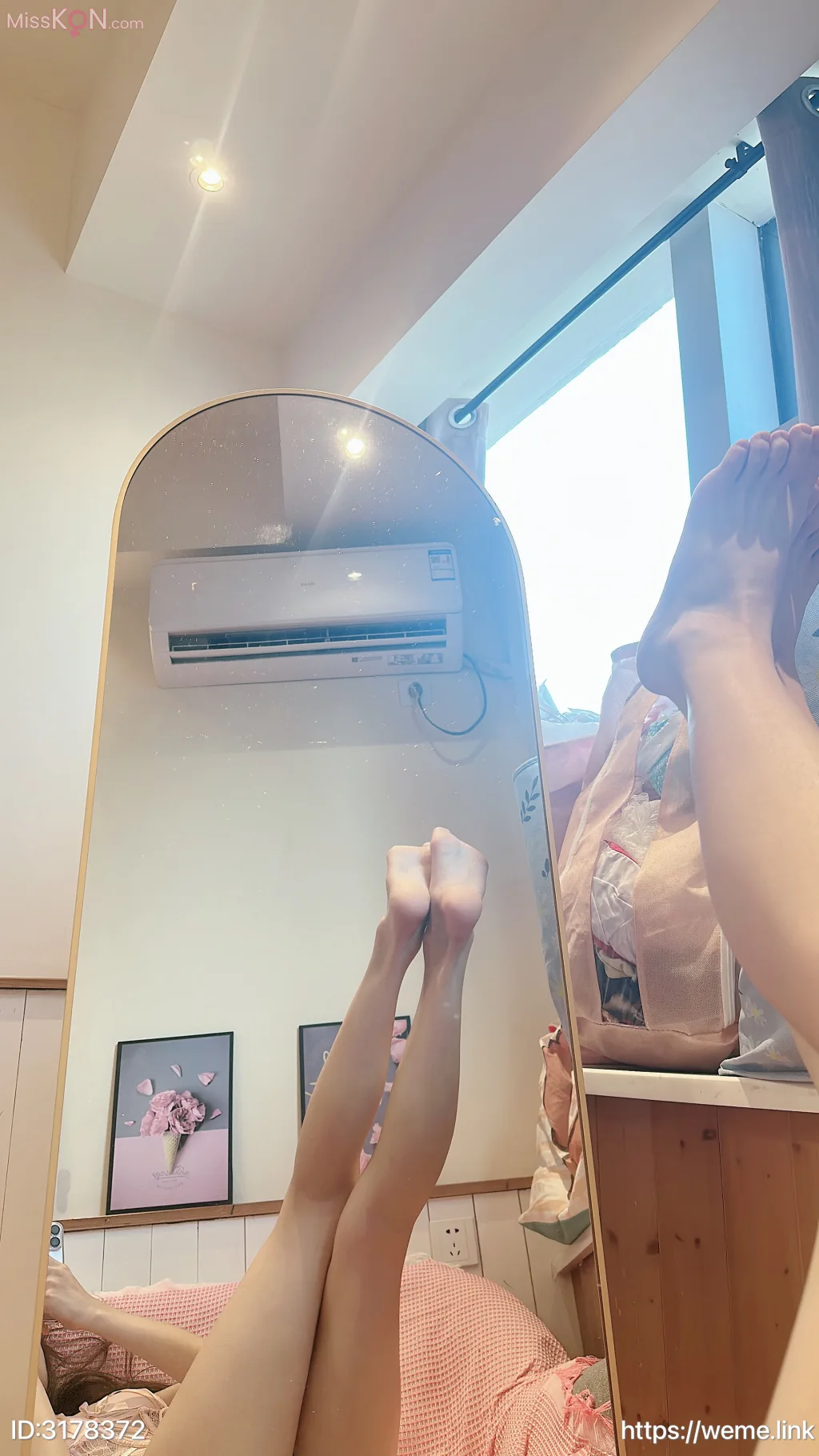 小萌子: 粉色萌妹 (46 photos)